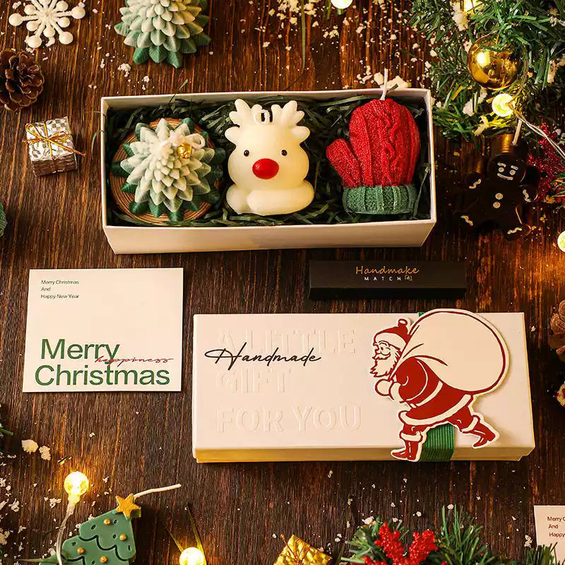Christmas Themed Scented Candle Gift Box – 3-Pack with Wooden Candle Holder
