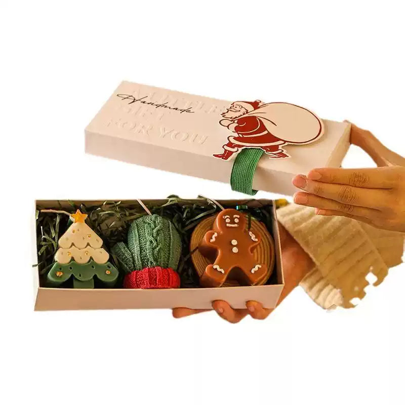 Christmas Themed Scented Candle Gift Box – 3-Pack with Wooden Candle Holder